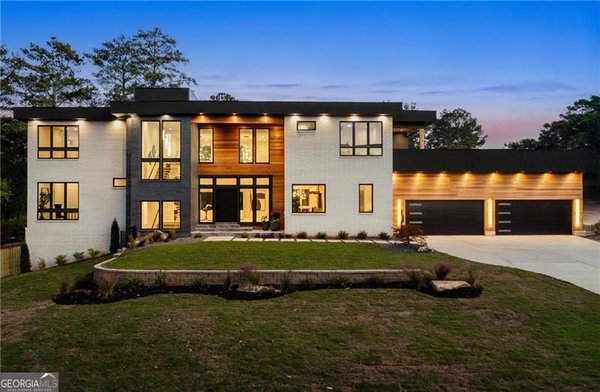 6531 Long Acres Drive, Sandy Springs