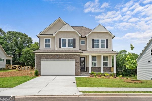 688 Grand Wehunt Drive, Hoschton