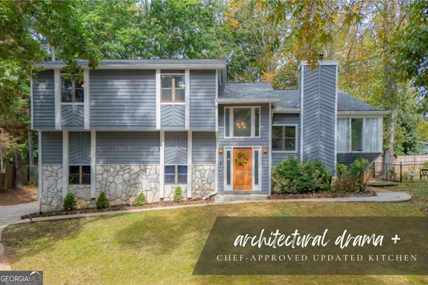 6841 Woodcreek Lane, Douglasville