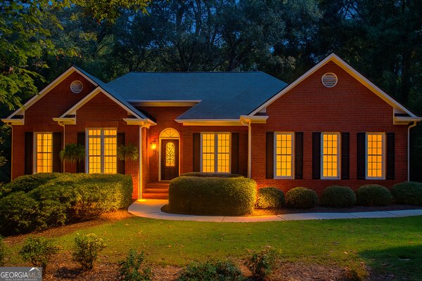 105 Berry Court, McDonough