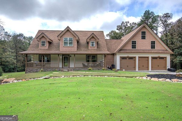 566 Old Grade Road, Resaca