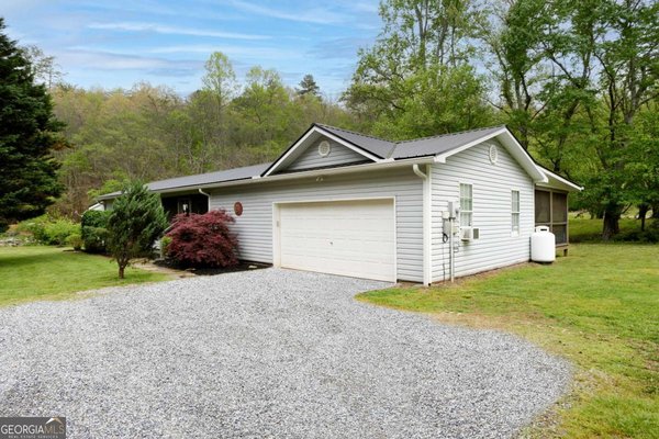 6491 Crooked Creek Road, Young Harris