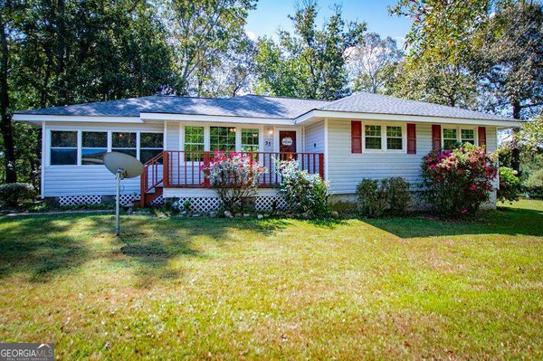 33 Armstrong Drive, Carrollton