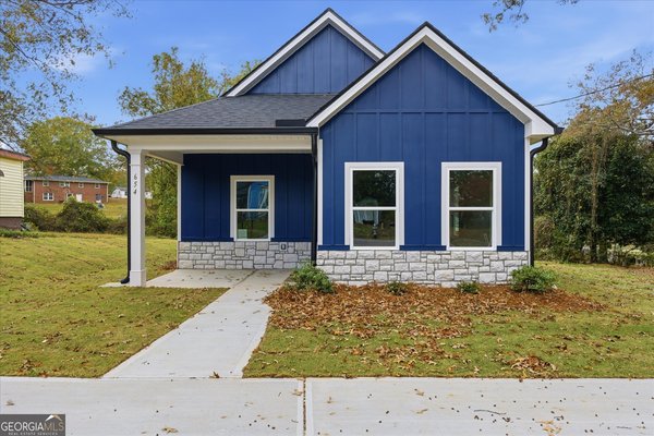 654 King Street, Carrollton