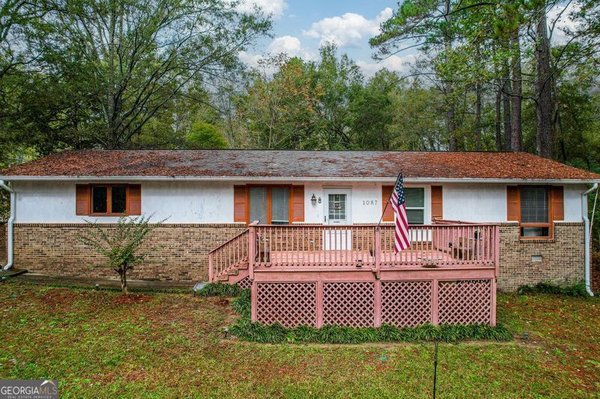 1087 Greentree Parkway, Macon