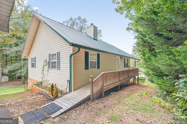 145 & 143 Edgewater Drive, Eatonton