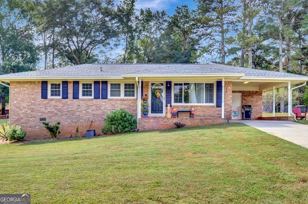 15 Chestnut Drive, Newnan