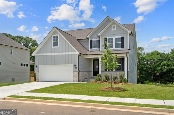 670 Grand Wehunt Drive, Hoschton