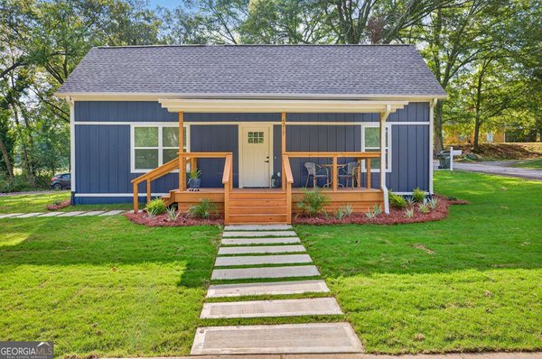 4217 Railroad Street, Oakwood