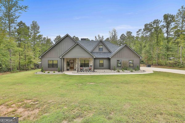 141 Georgian Pines Drive, Senoia