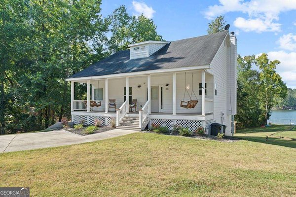 401 Black Oak Drive, Sparta