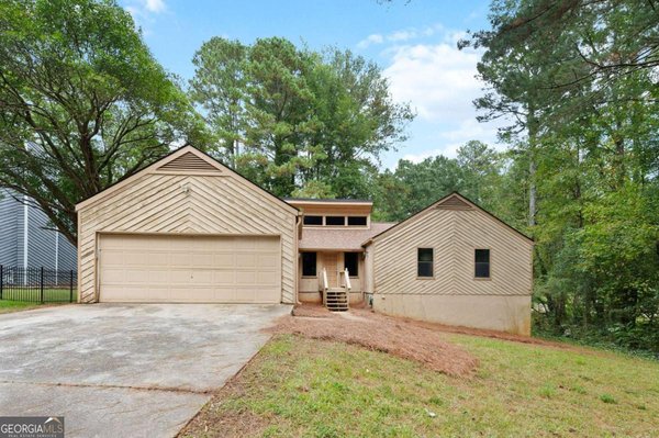 3244 Harbor Woods Road, Decatur