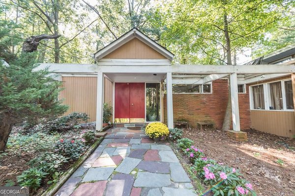 2990 Stone Hogan Connector Road, Atlanta