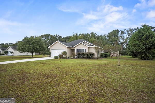 152 Sandalwood Circle, Statesboro