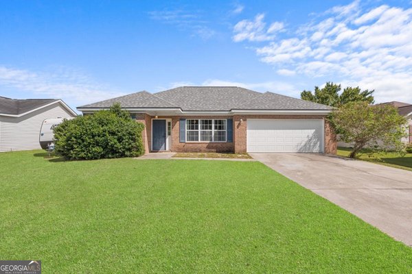 5031 Scotch Pine, Statesboro