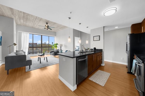 563 Memorial Drive, Atlanta