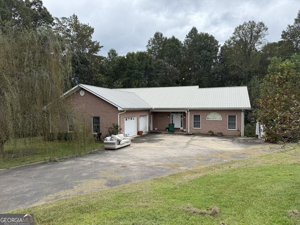 424 LAW HOUSE Road, Toccoa