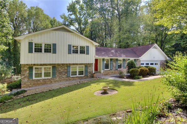 2659 Amberly Drive, Dunwoody