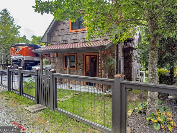 111 Wildflower Road Scaly Mountain