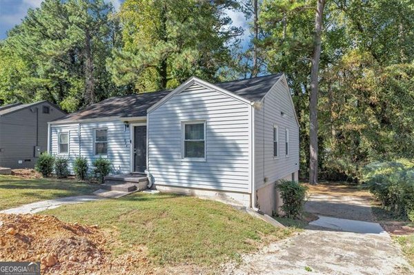 924 BEECHER Court, Atlanta