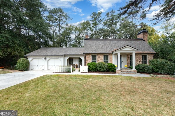 4220 Exeter Close, Atlanta