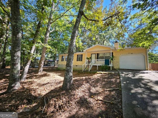 8947 TWEEDDALE Drive, Winston