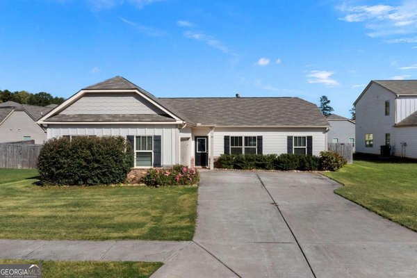 38 Winding Flower Walk, Adairsville