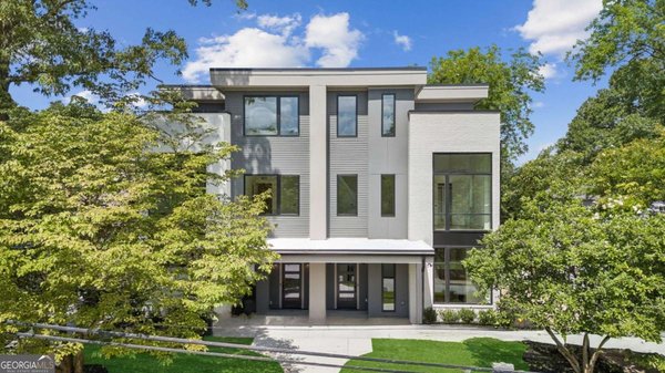 81 Walthall Street, Atlanta