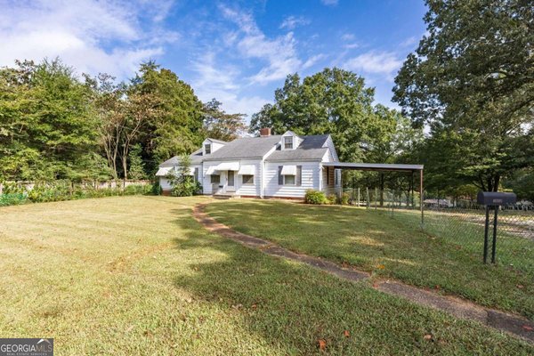 1676 Veterans Memorial Highway, Austell