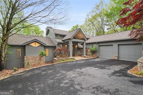 111 Wood Fern Knoll, Big Canoe