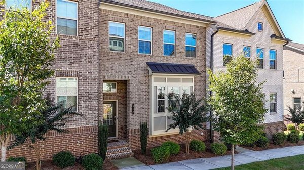 313 COMMONS Avenue, Woodstock