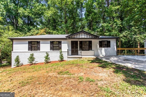 2145 Venesa Circle, Austell