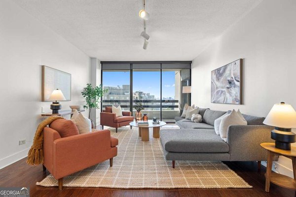 2660 Peachtree Road, Atlanta