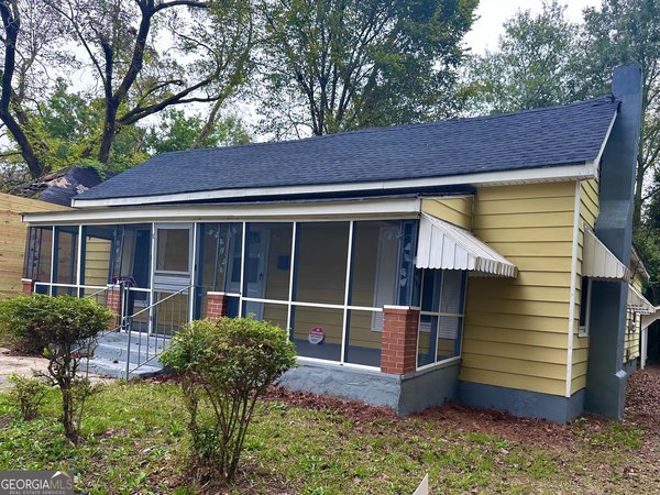 107 1st Street, Barnesville