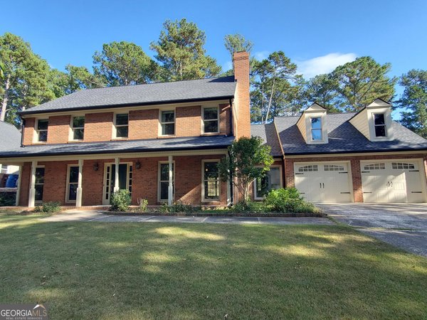 106 Sandtrap Ridge, Peachtree City