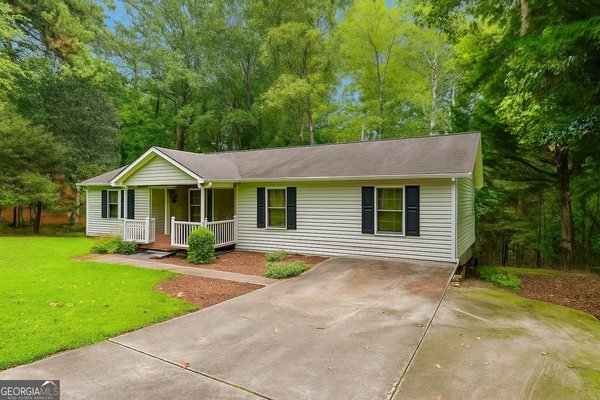 3735 Stonewall Drive, Kennesaw