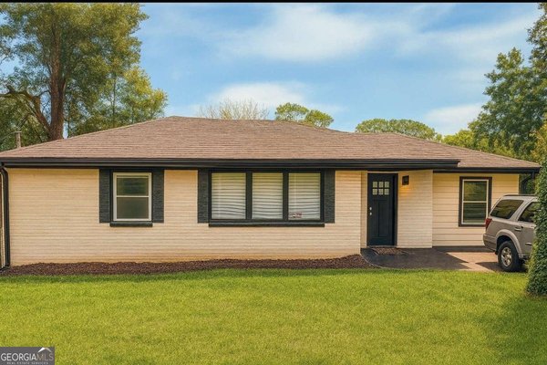 2835 Laguna Drive, Decatur