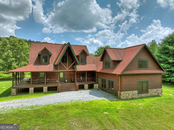 311 Bailey Farm Lane, Mineral Bluff