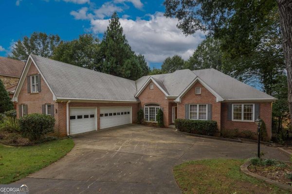 2372 Merrymount Drive, Suwanee