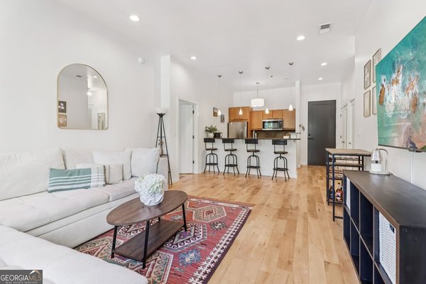 1430 Dresden Drive, Brookhaven