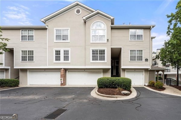 4248 River Green Drive, Atlanta