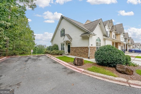 382 Guibor Court, Kennesaw