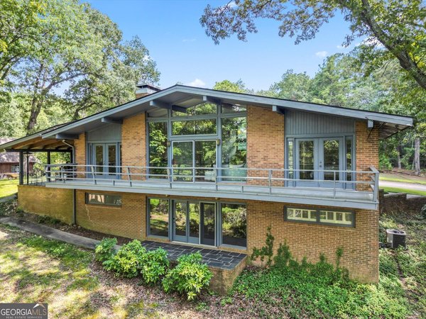 624 Sunset Drive, Manchester