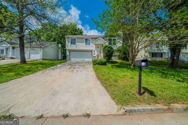 6082 Raintree Bend, Lithonia