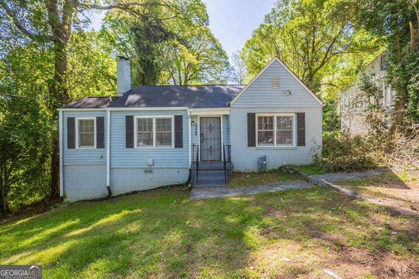 1328 Lockhaven Circle, Atlanta