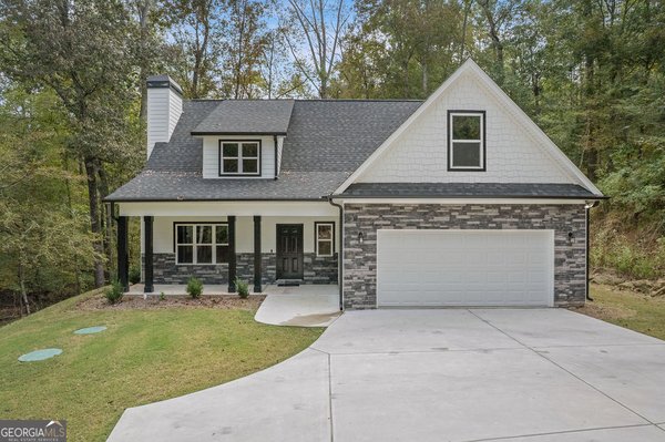 62 Dawn Street, Newnan
