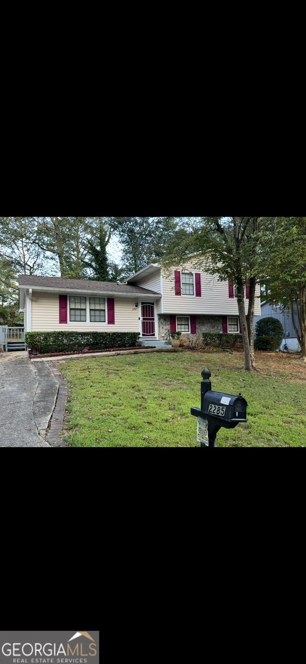 2285 Cherokee Valley Circle, Lithonia