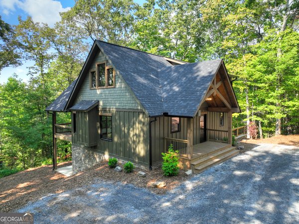 201 Plantation Lane, Blue Ridge