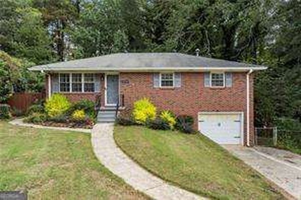 3235 Woodview Drive, Smyrna