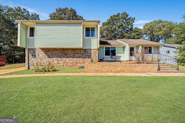 3433 Hollow Tree Drive, Decatur